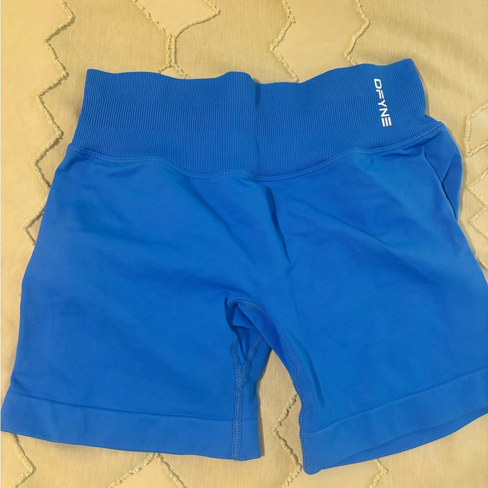 DFYNE impact shorts size small